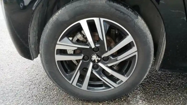 Peugeot 208 puretech 100 s&amp;s bvm6 — photo 70