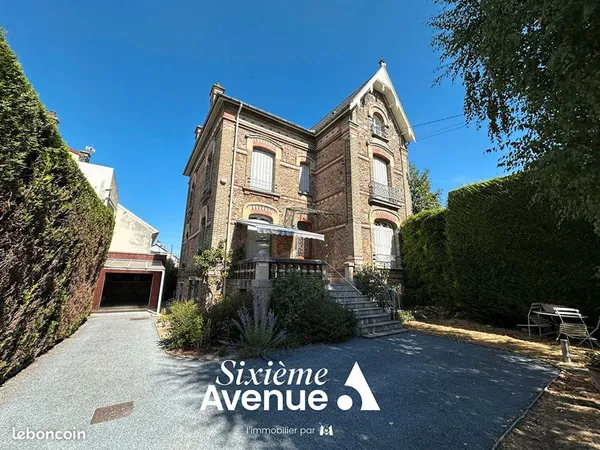 Maison 8 pièces 190 m²