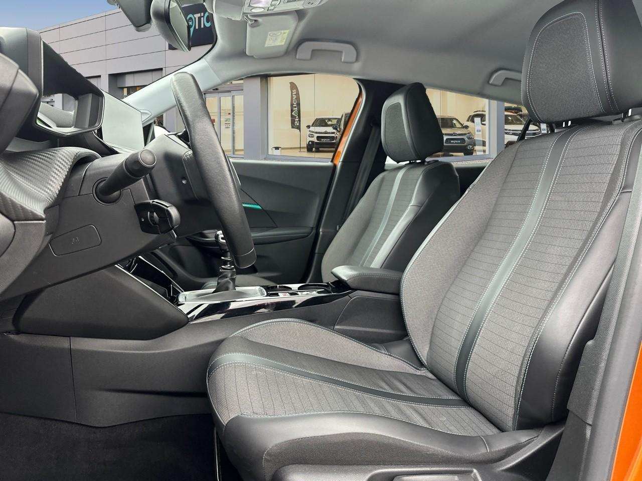 Peugeot 2008 1.2 puretech 130ch s&s allure pack — photo 9