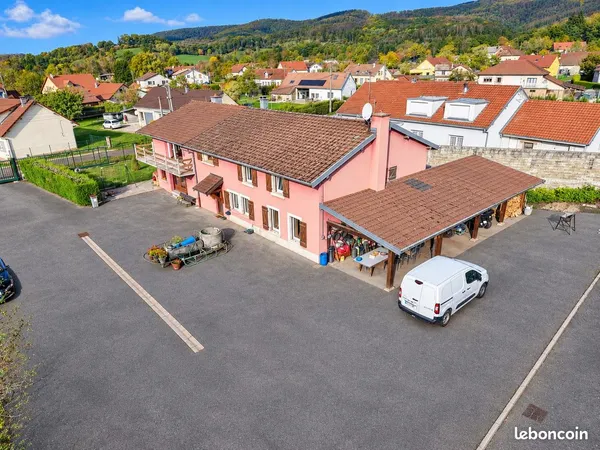 Propriété 10 pièces 235 m²