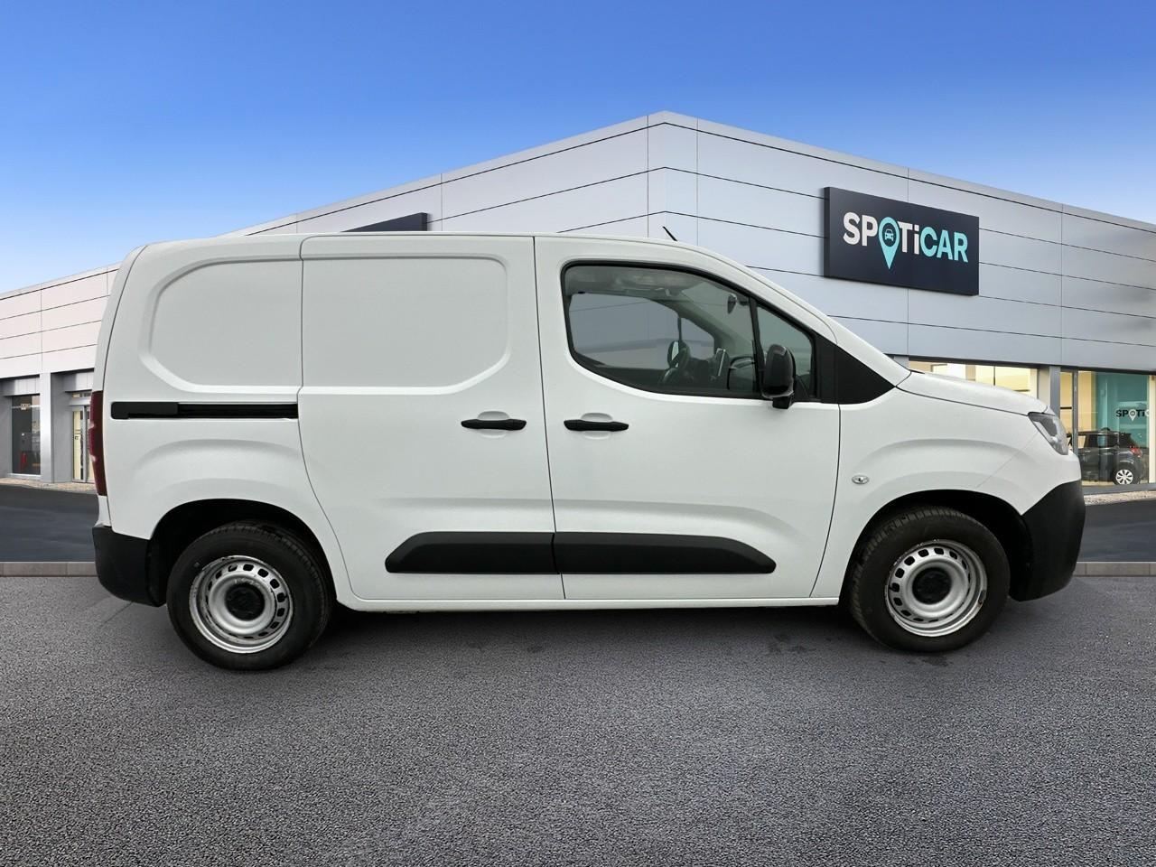 Citroën Berlingo van m 650 bluehdi 100 s&s bvm6 driver — photo 4
