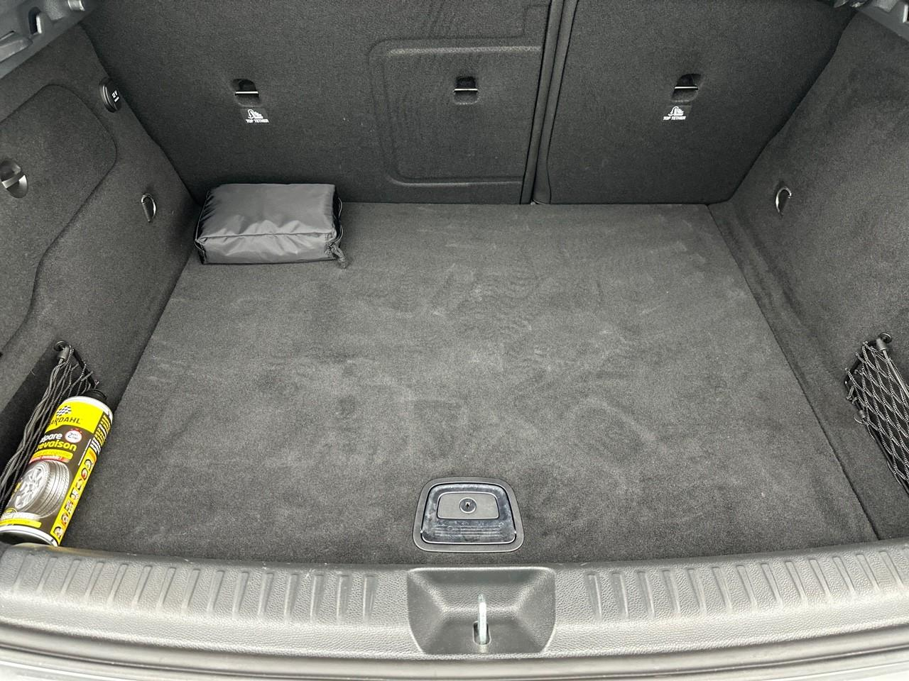 Mercedes Gla 180 sensation 7-g dct a — photo 6