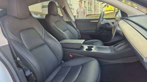 Tesla Model Y 275 Rwd - Standard Range – 2022 – 36852 km – Électrique – Boîte Automatique — photo 25