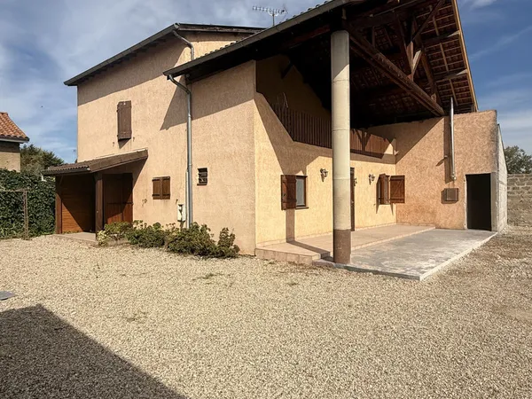 Charmante maison de village entièrement rénovée - 90 m2 sur COLOMBIER-SAUGNIEU