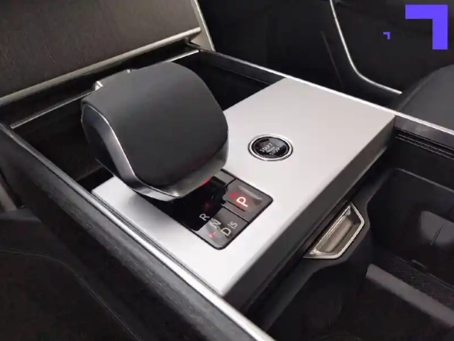 Land Rover Range Rover swb p460e phev awd — photo 46