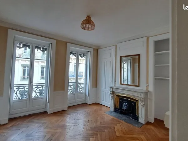 Appartement 60 m² - LYON BELLECOUR - GASPARIN