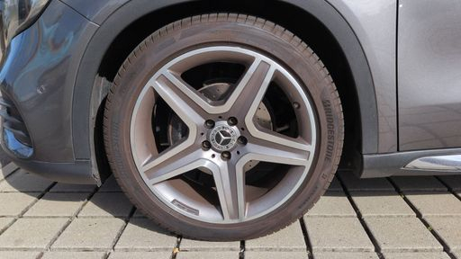 Mercedes Classe GLA 180 122 7G-Tronic - Fascination – 2019 – 97470 km – Essence – Boîte Automatique — photo 9
