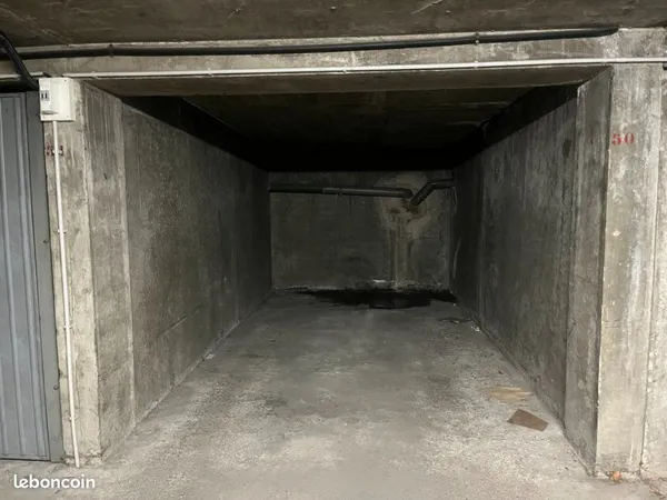 Garage/box 12 m² Saint Etienne