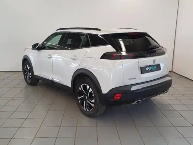 Peugeot 2008 1.2 puretech 130ch s&amp;s allure eat8 — photo 6