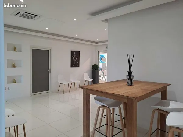 Location pro | Bureaux | 162 m² | Les Abymes