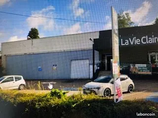 Local commercial 400 m²