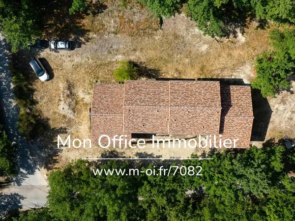 Vends propriété - 170 m² - 6 pièces, 4 chambres - Venelles 13770