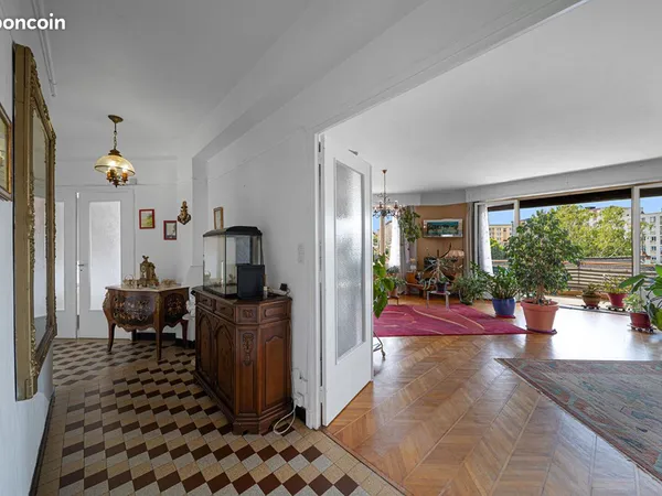 Appartement 6 pièces 167 m²
