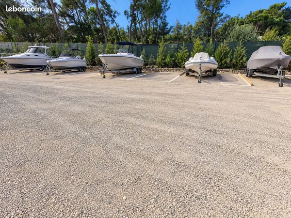 Terrain emplacement bateaux