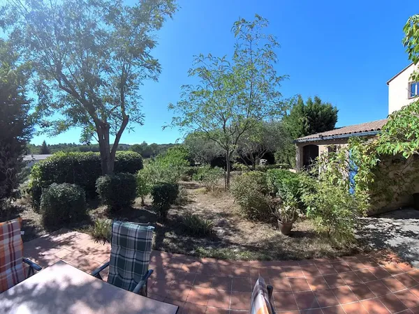 Villa independante (135 m2) avec  jardin 1611 m2 a Aigne (34210)