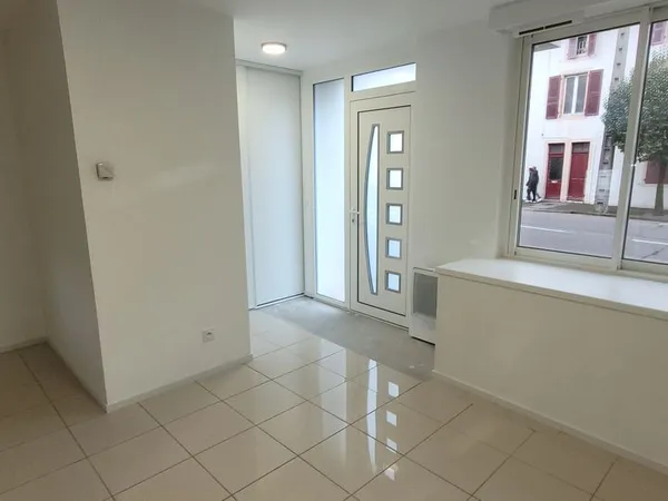 Location: APT - T2
