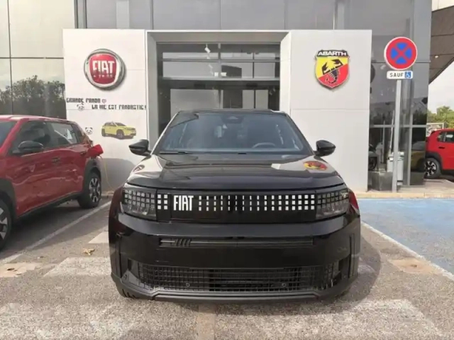 Fiat Panda grande  electrique 113ch icône — photo 2
