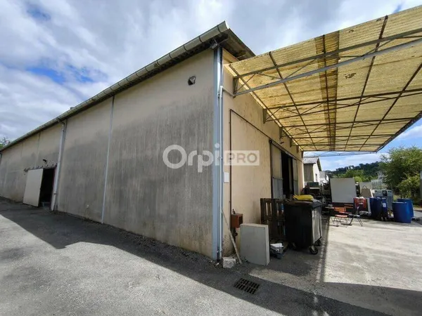 Local d'activité 300 m²