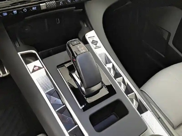 Ds Ds 7 ds7 crossback hybride e-tense 225 eat8 — photo 36