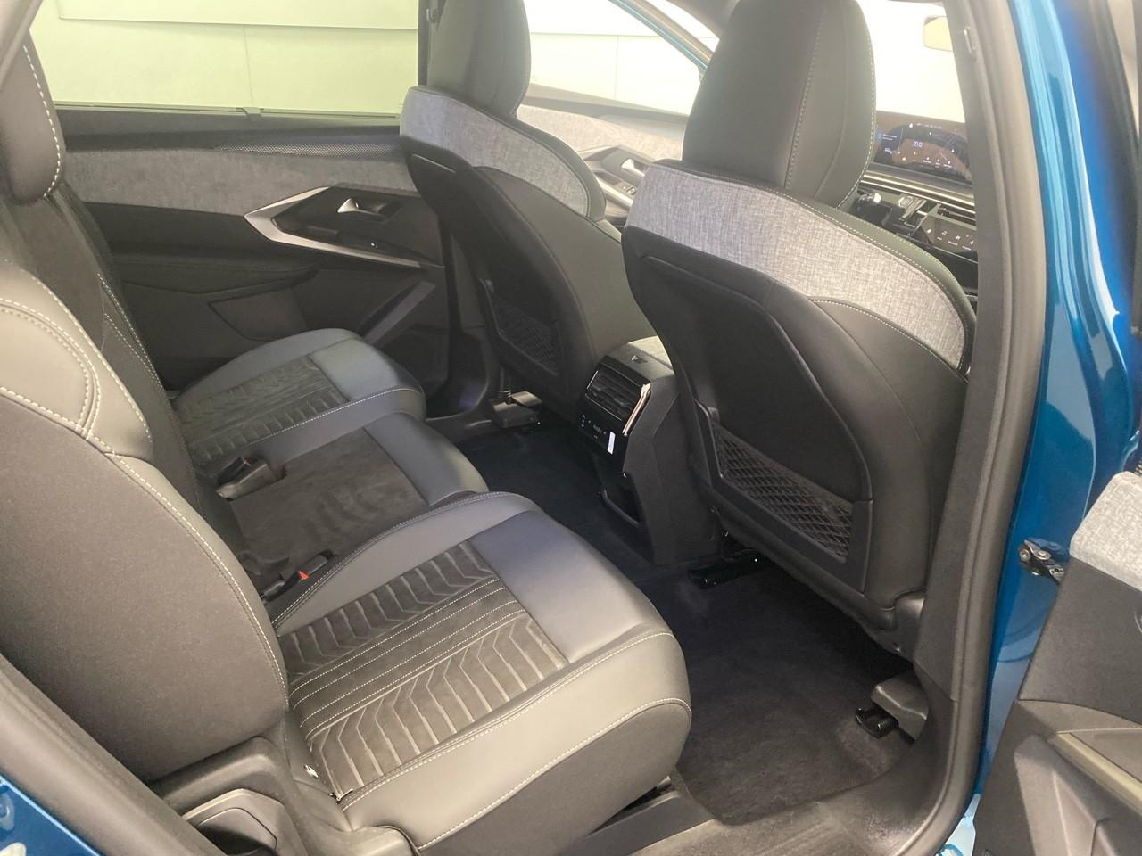 Peugeot 5008 hybrid 136 e-dcs6 gt — photo 25