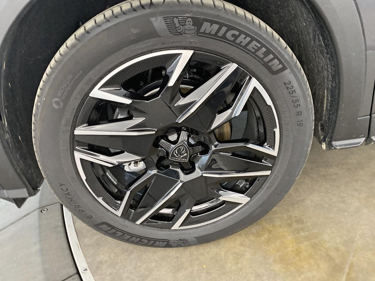 Peugeot 3008 hybrid 145 e-dcs6 gt — photo 11