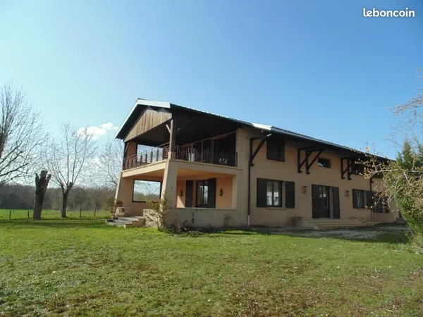 Maison 9 pièces 297 m²