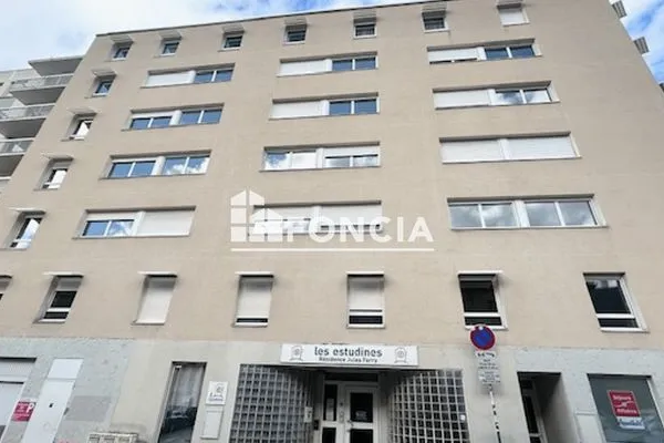Studio 1 pièce 20 m²