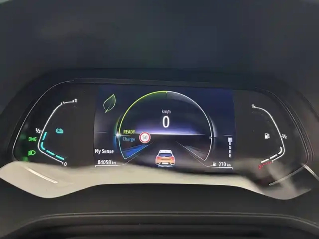 Renault Captur e-tech 145 - 21 — photo 31