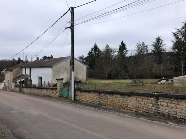 A SAISIR MAISON ANCIENNE A RENOVER