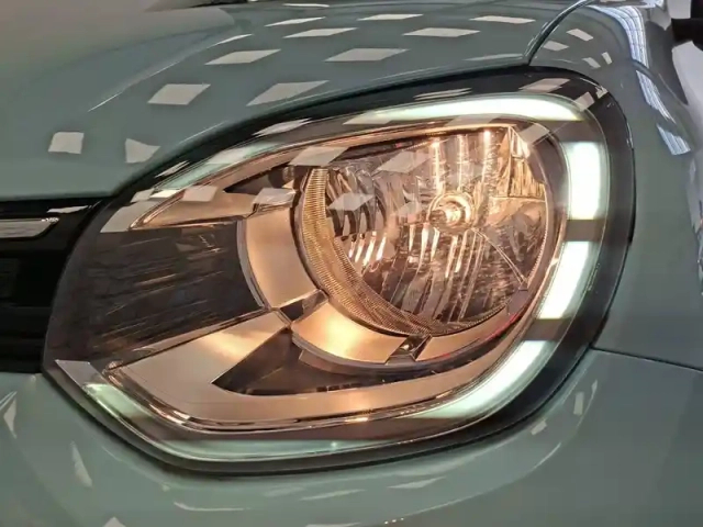 Renault Twingo iii e-tech — photo 17
