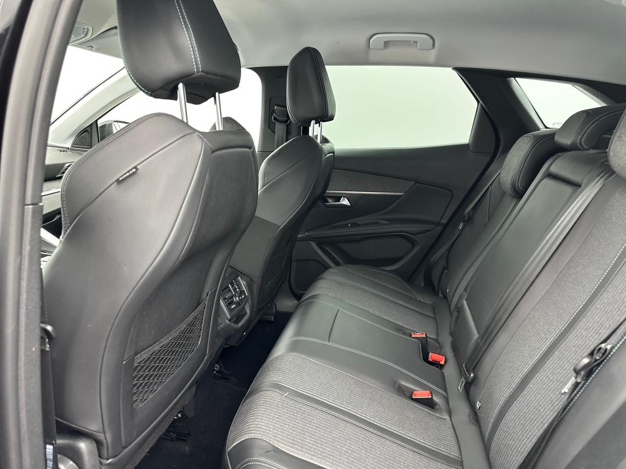 Peugeot 3008 hybrid 225 e-eat8 allure pack — photo 12