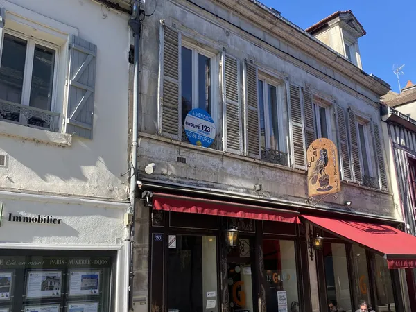 Immeuble à vendre Emplacement idéal à Auxerre 339 000 € FAI - 270 m2
