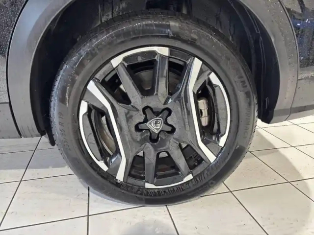 Peugeot 5008 electrique 73 kwh 210 ch — photo 13