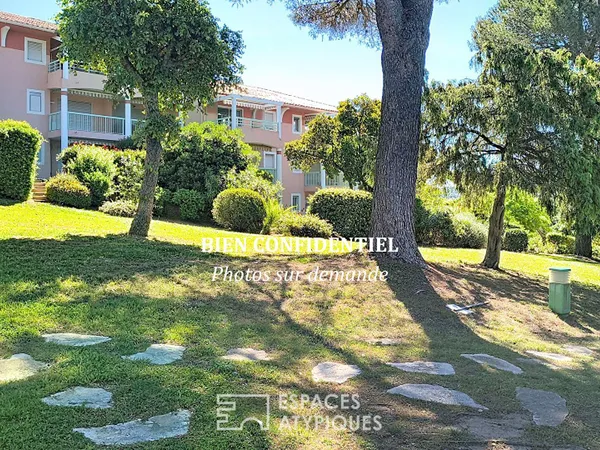 Appartement Lumineux avec Terrasse et Piscine à Valescure