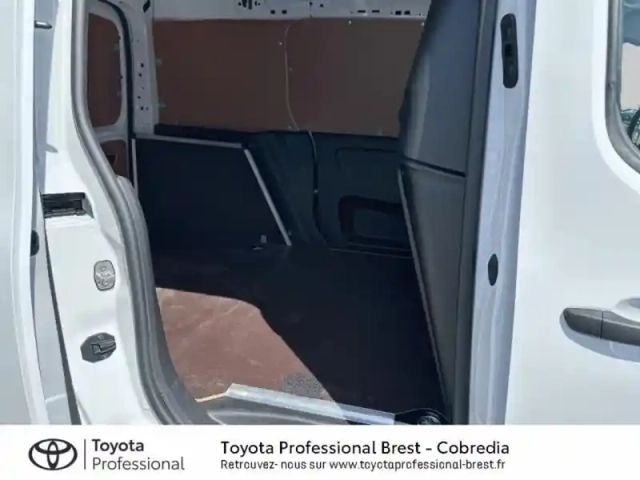 Toyota Proace city medium 100 d-4d start mc24 — photo 7