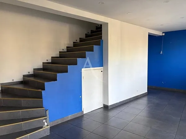 Local commercial 80 m²