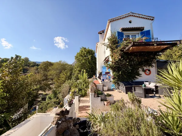 Maison 3/4 pièces avec studio indépendant saint jeannet