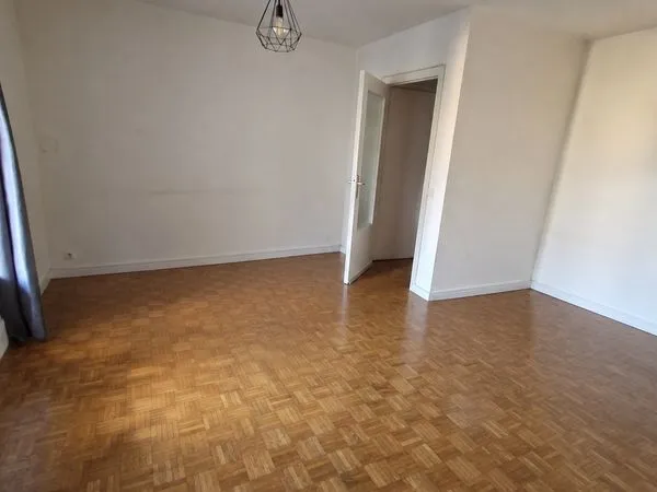 Studio 1 pièce 33 m²