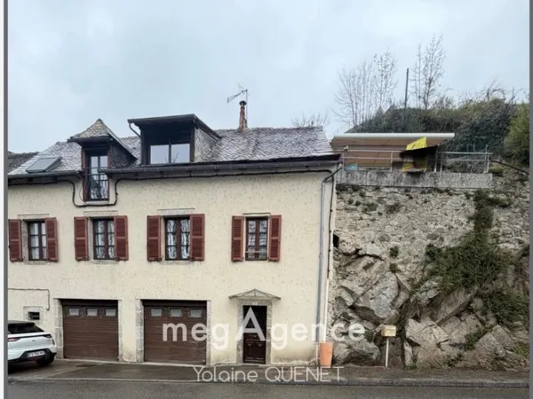 Maison avec terrasse vue sur la truyere