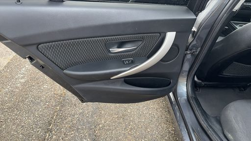 BMW Serie 3 Touring 320i 184 BVA - Lounge Plus – 2018 – 112338 km – Essence – Boîte Automatique — photo 14