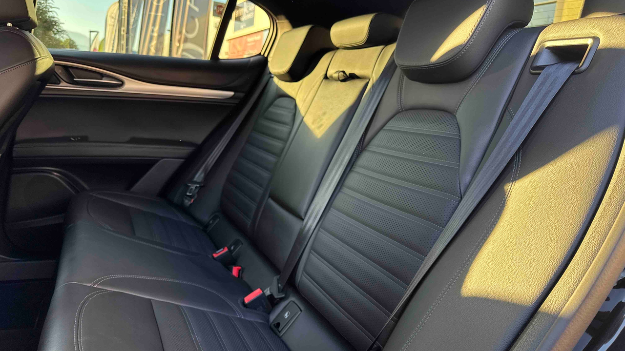Alfa Romeo Stelvio 2.2 160 ch AT8 — photo 12