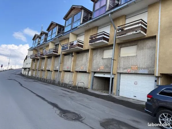 Place de parking au pla d'adet