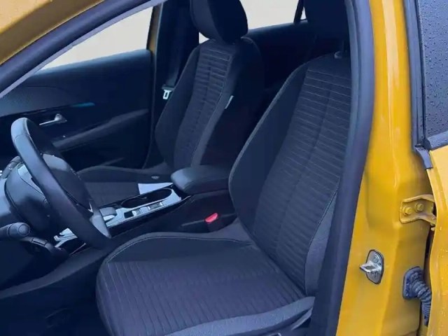 Peugeot 208 e- 136ch style — photo 8