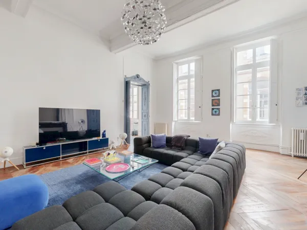 CARMES, APPARTEMENT BOURGEOIS, 203 M2