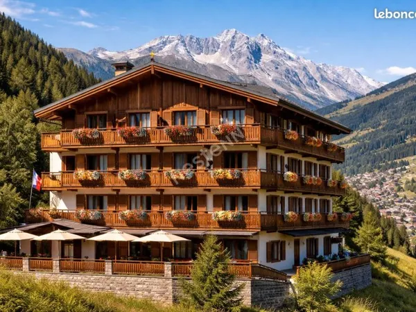 Immeuble 45 pièces 1698 m²
