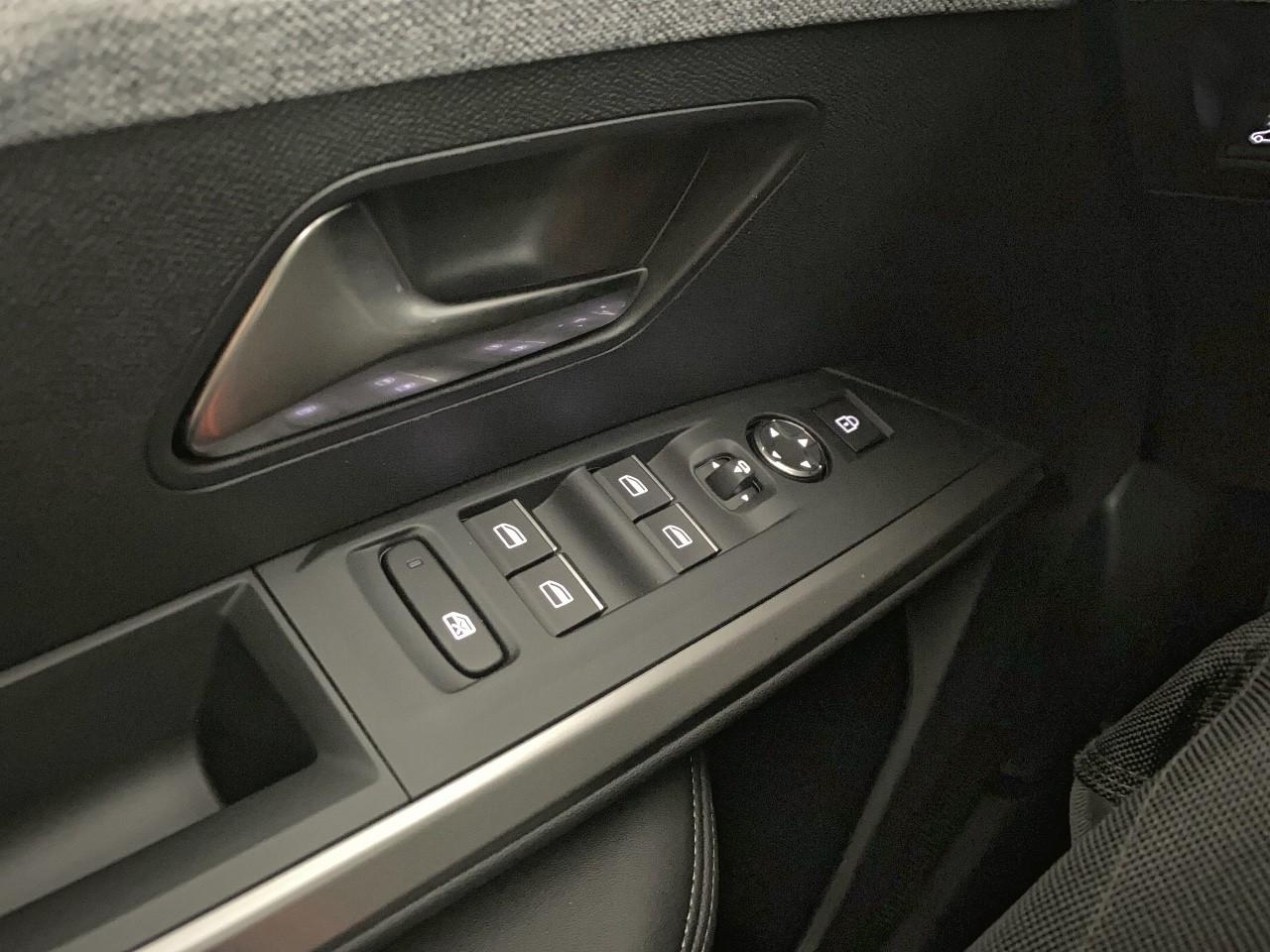 Peugeot 3008 hybrid 145 e-dcs6 gt exclusive — photo 20