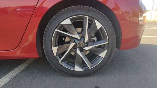 Peugeot 308 1.5 BlueHDi 130 EAT8 - Allure Pack – 2021 – 83023 km – Diesel – Boîte Automatique — photo 7