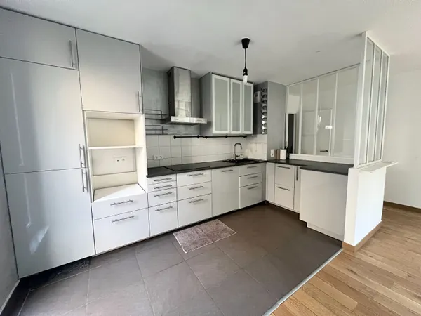Appartement 4 pièces 77 m²