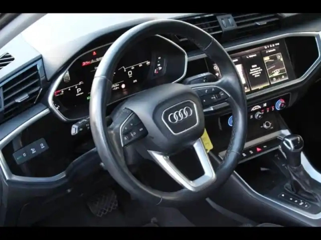 Audi Q3 sportback 35 tfsi 150ch business executive s tronic 7 — photo 12