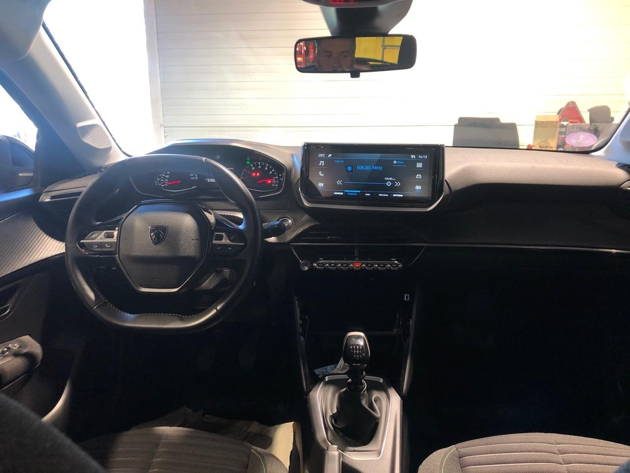 Peugeot 208 puretech 100 s&s bvm6 active — photo 8